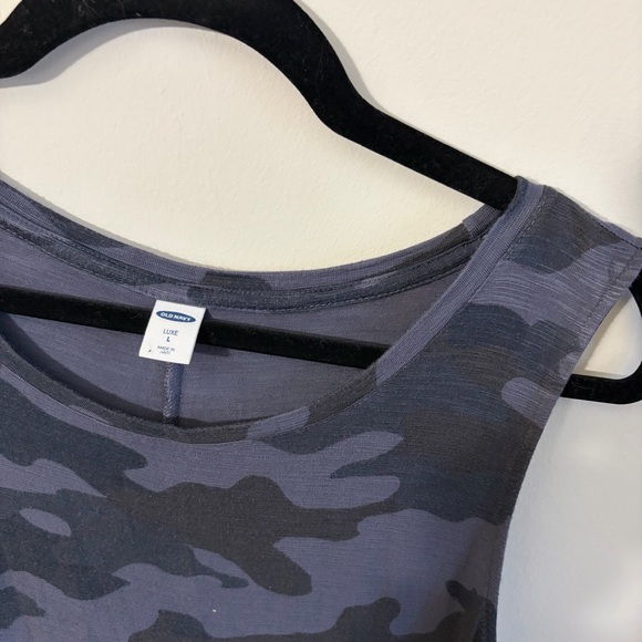 Camo Sleeveless Women's Top - Picture 2 of 2